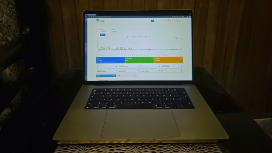 A Launchify Pakistan student's store dashboard showing sales and earnings